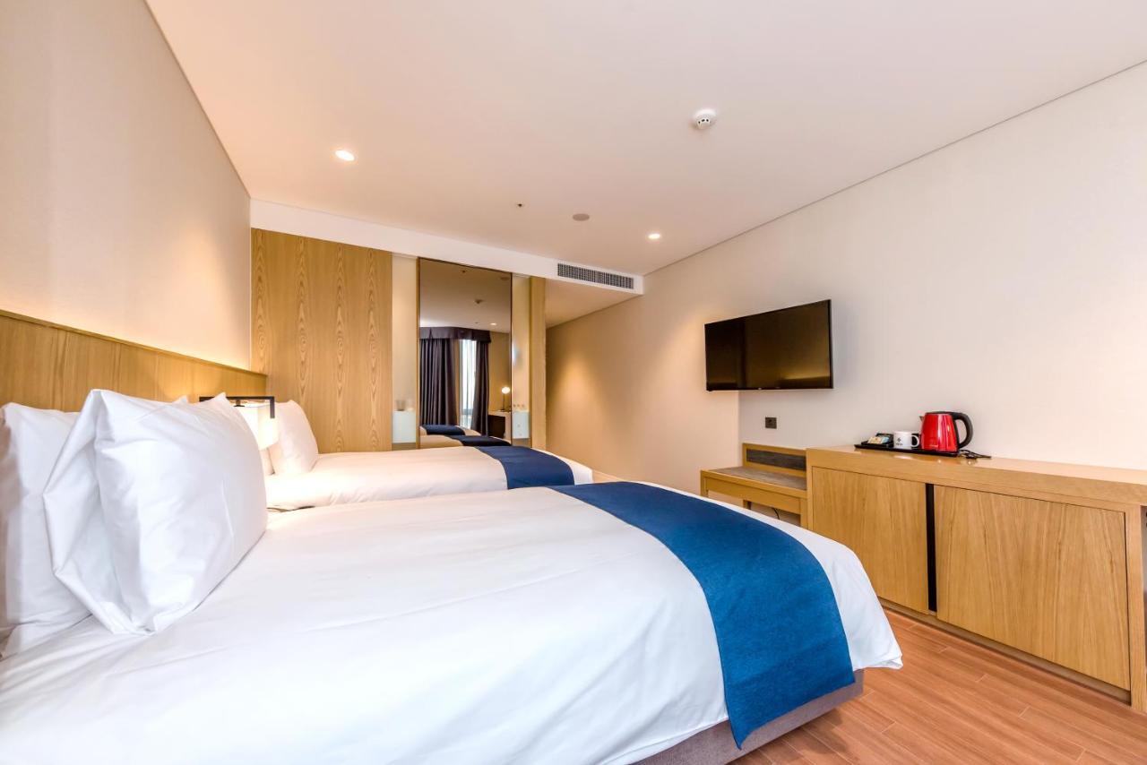 Hotel Sirius Jeju Bagian luar foto