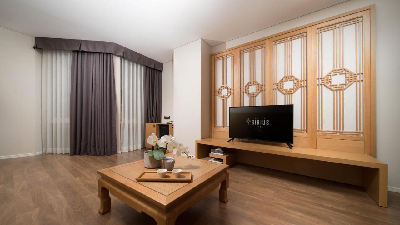 Hotel Sirius Jeju Bagian luar foto
